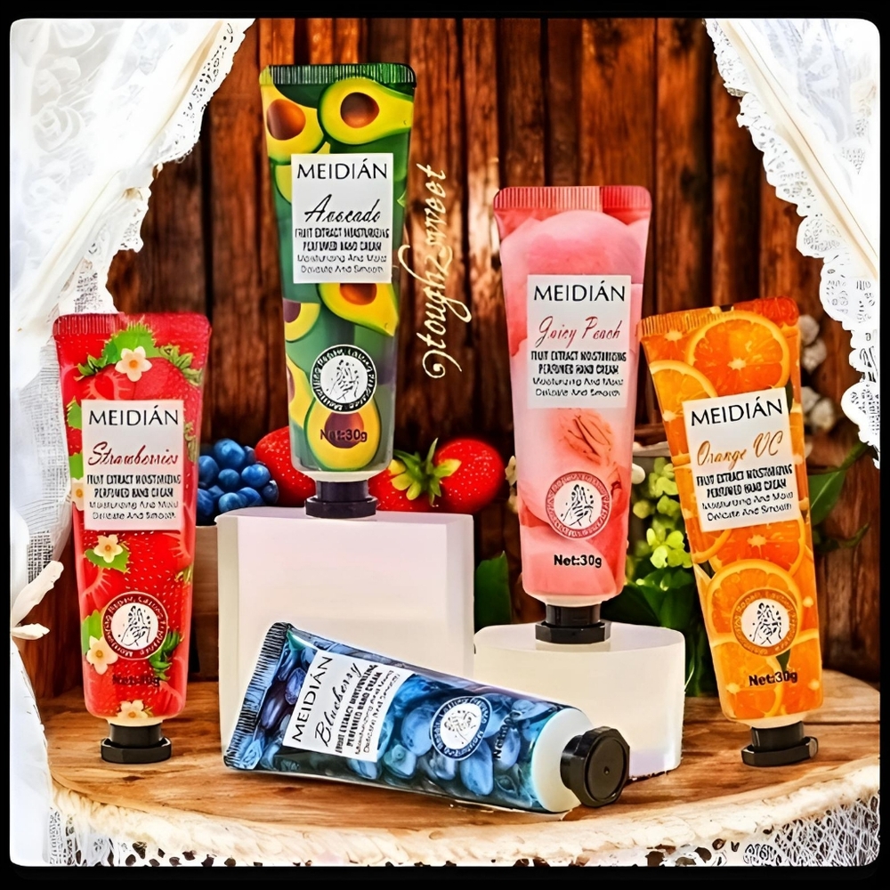 🆕FRUIT EXTRACT MOISTURIZING SCENTED HAND CREAM GIFT SET NEW IN BAG